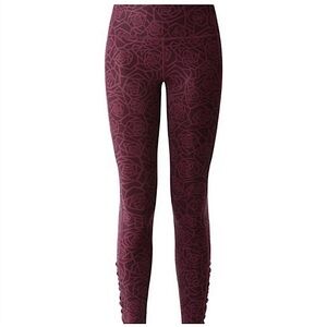 ‼️ SALE TODAY ONLY $20‼️ ✦ Lululemon ✦  Luxtreme Leggings Floral Rose ✦ Size 4 ✦